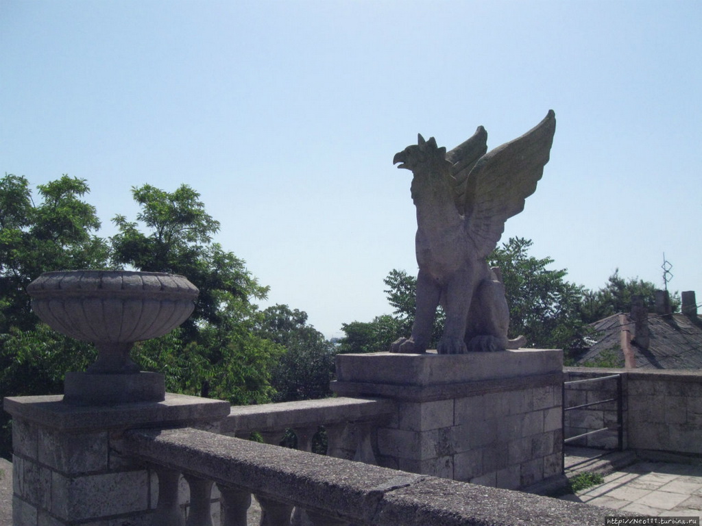 Грифон — символ Керчи