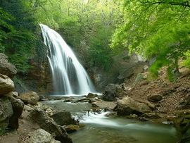 Водопад Джур-Джур